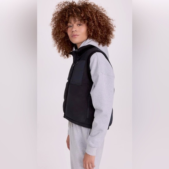 NWT Sweaty Betty Venture Padded Fleece Gilet Vest Size Large $168 - Picture 7 of 9